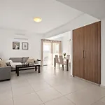 Downtown 2 Bedroom Penthouse Ларнака