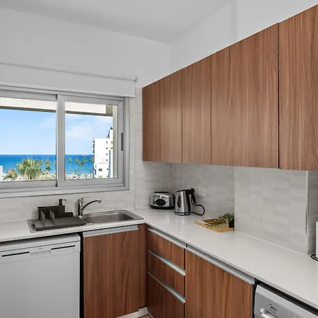 Downtown 2 Bedroom Penthouse Ларнака