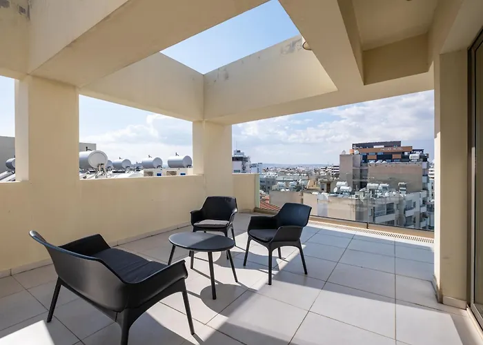 Downtown 2 Bedroom Penthouse *