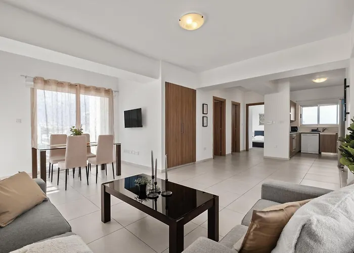 Downtown 2 Bedroom Penthouse Appartamento